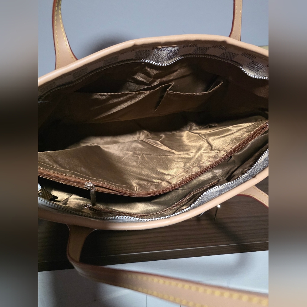 Checkard Tote  NEW - Picture 6 of 6